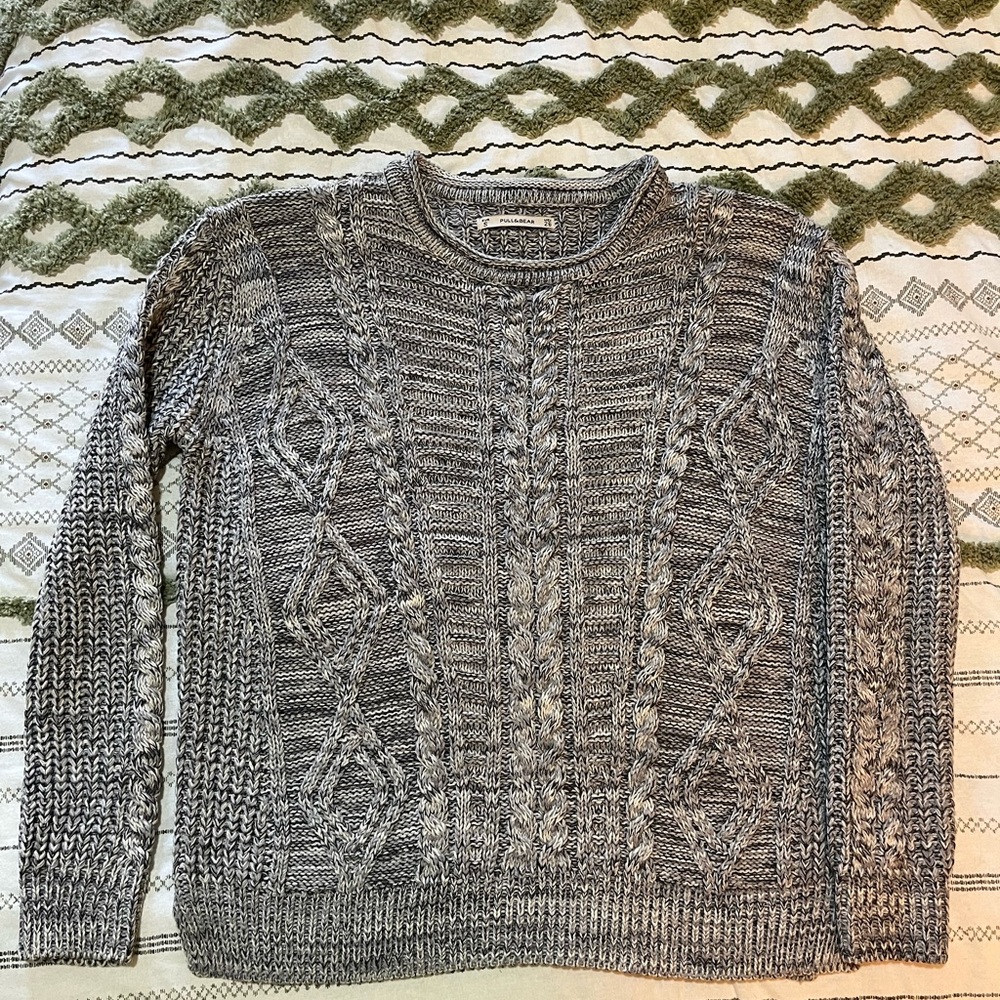 Cable Knit Gray Sweater (Grey)
